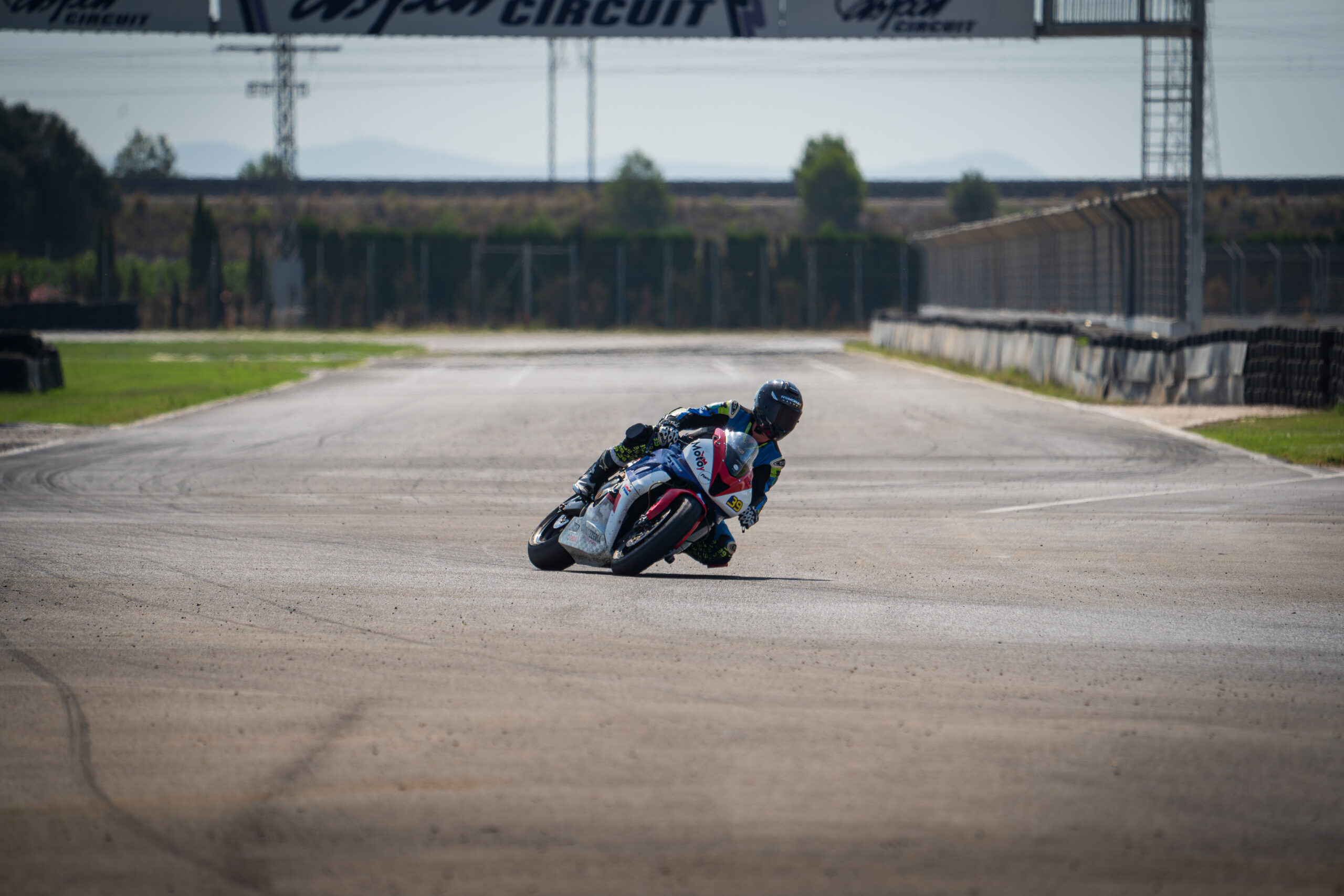 Karting y tandas de moto en Valencia | Aspar Circuit Guadassuar